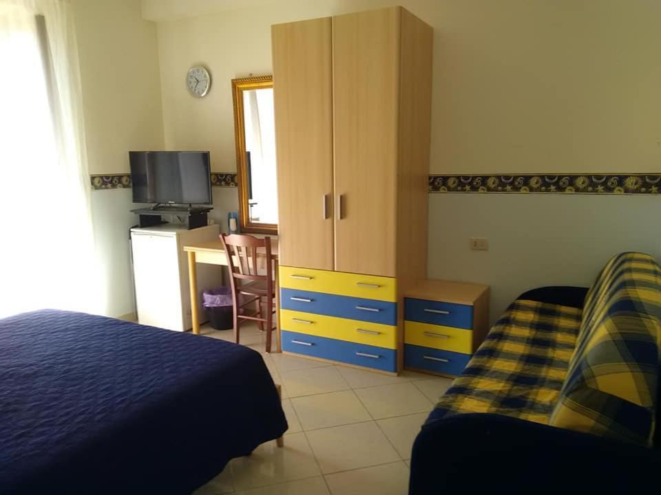 Al Centro Bed & Breakfast Fondi Exterior photo